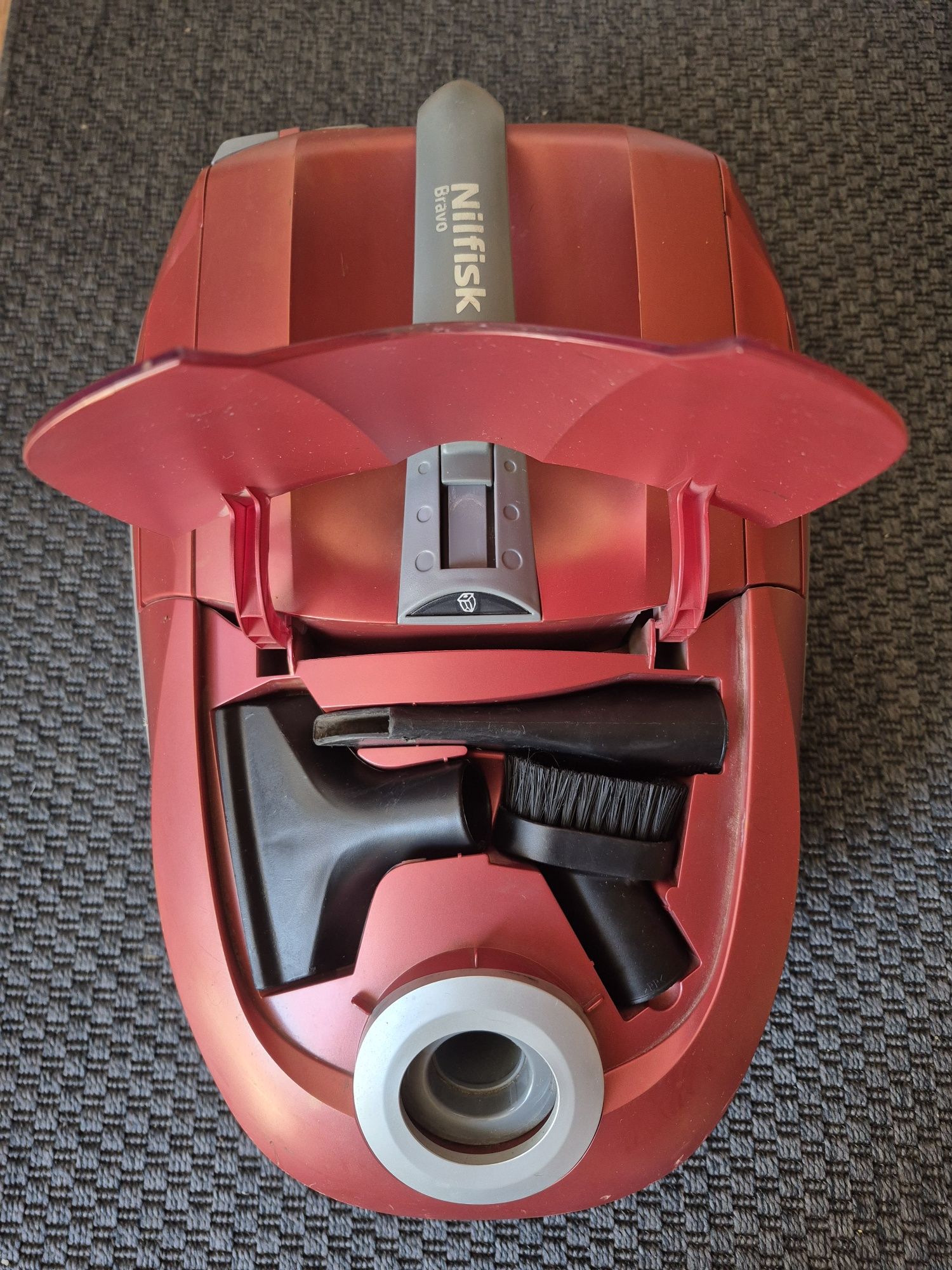 * Aspirador nilfisk 2000w