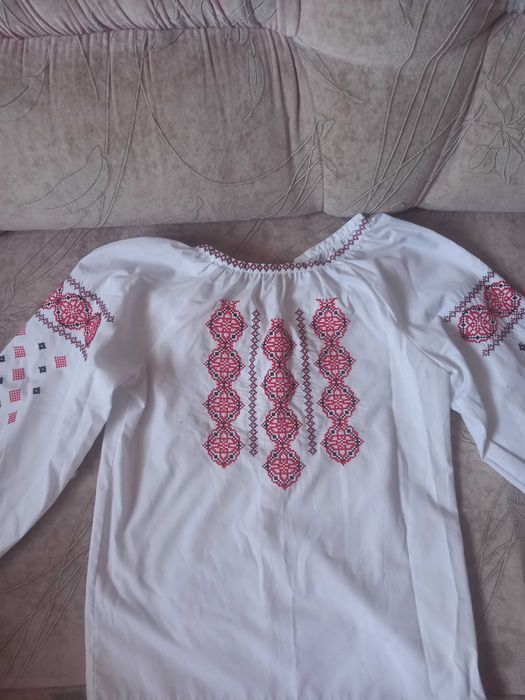 Вишиванка для дівчинки