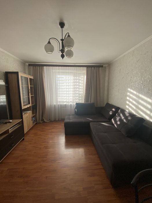 Продам 3-к кв с ремонтом 77м2 пр Героев Победа-6 Возможен безнал !
