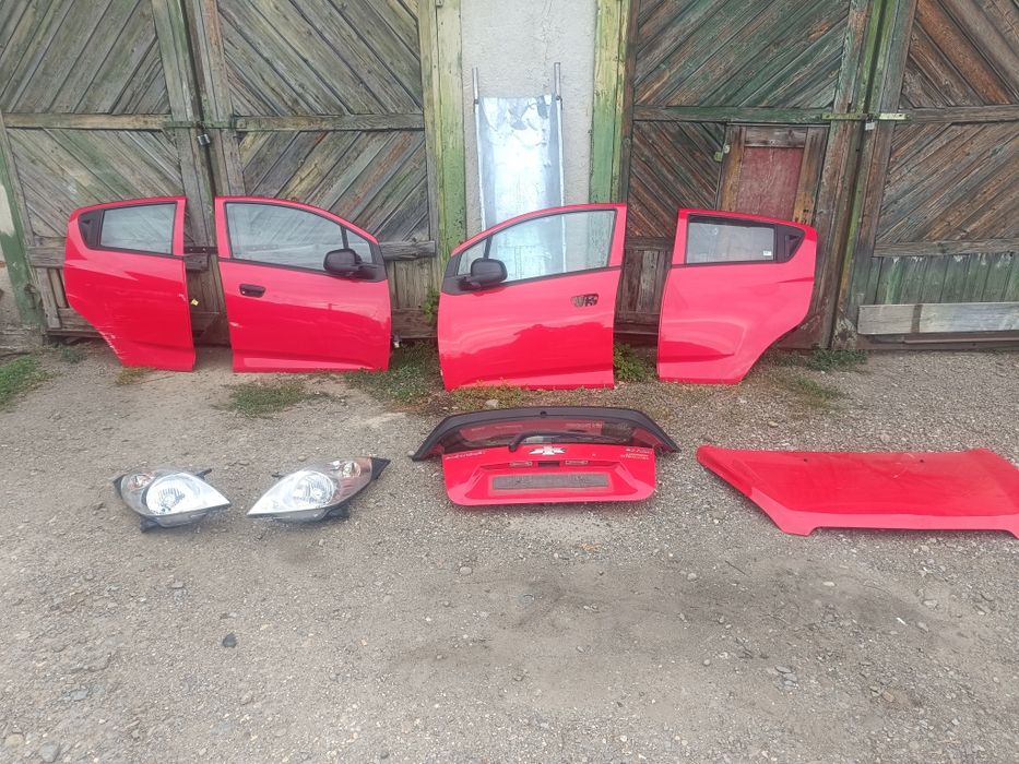 Продам двері шевроле спарк
