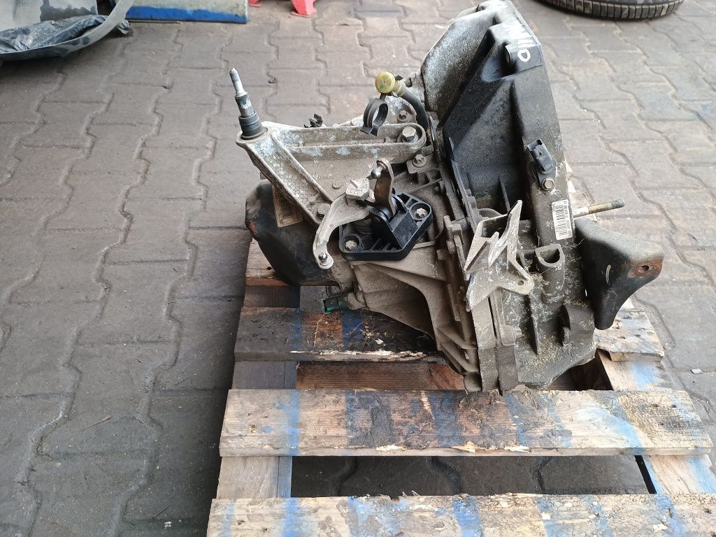 Skrzynia biegów renault scenic II 1,5 dci jr5110