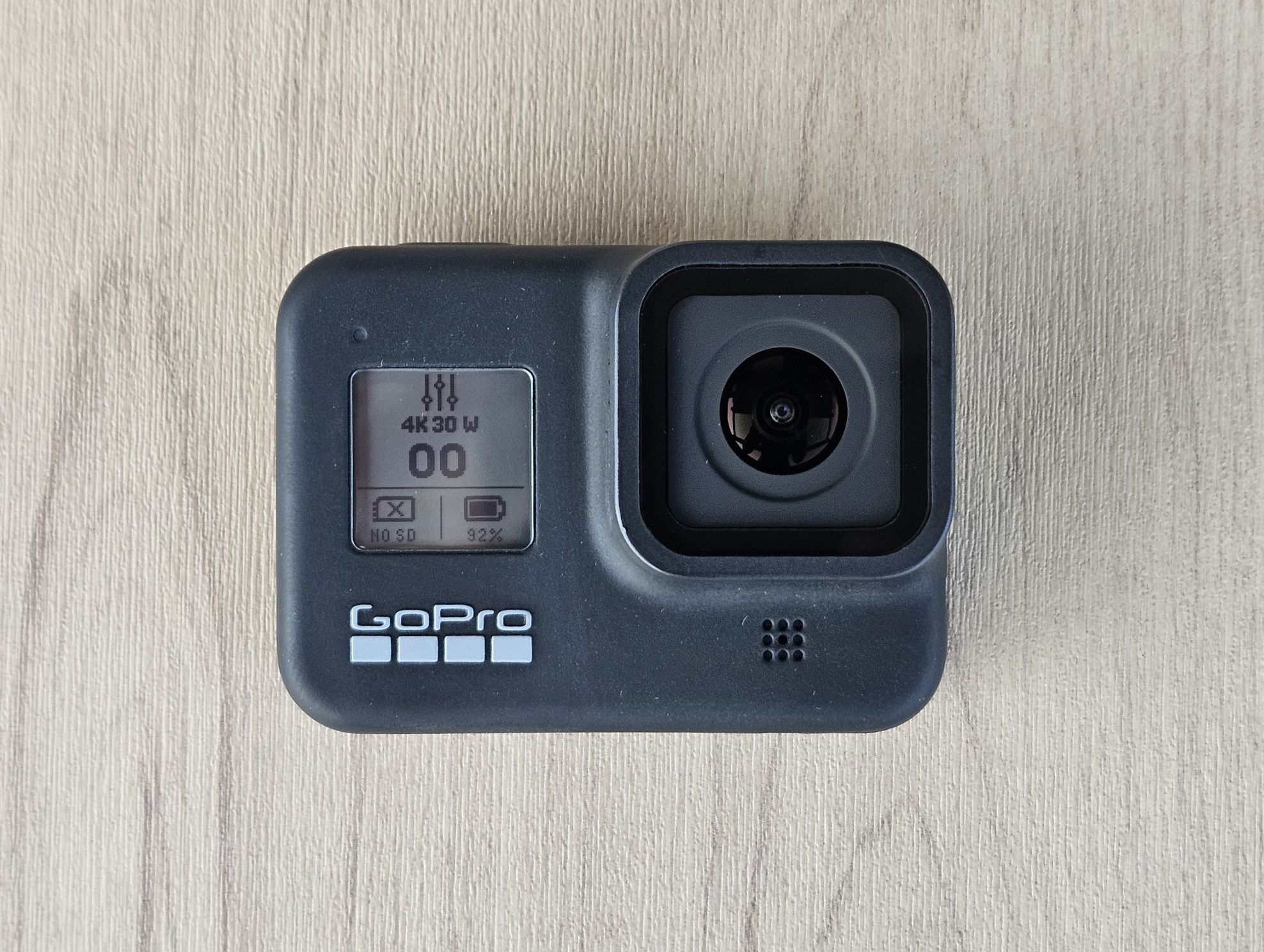 Kamera GoPro HERO 8 Black (4 Baterie + stacja ładowania, ETUI)