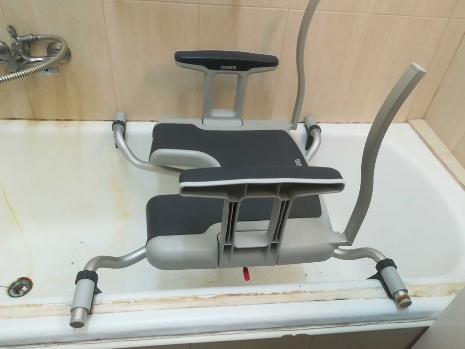 Cadeira de Banho giratória