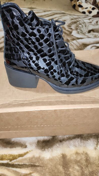 Ботінки жіночі зимові