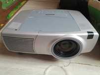 Wielki projektor Infocus lp840