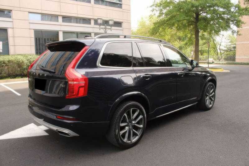 2019 Volvo XC90 T6 Momentum