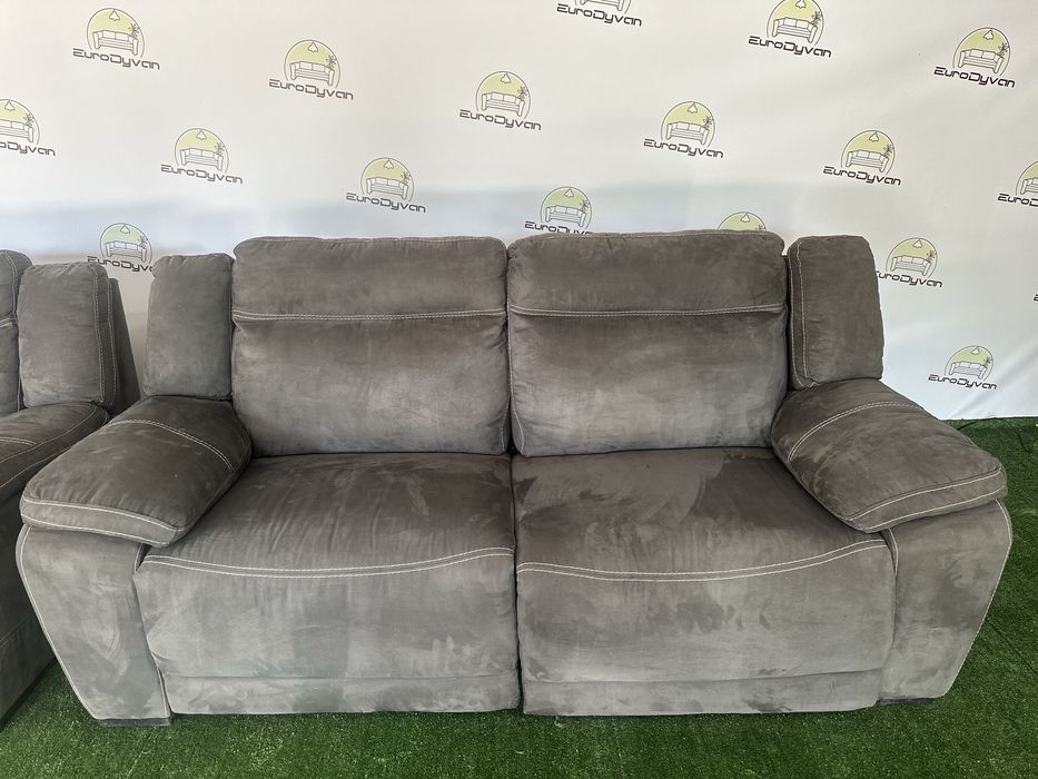 Комплект велюрових тканинних диванів з електрореклайнером з Німеччини