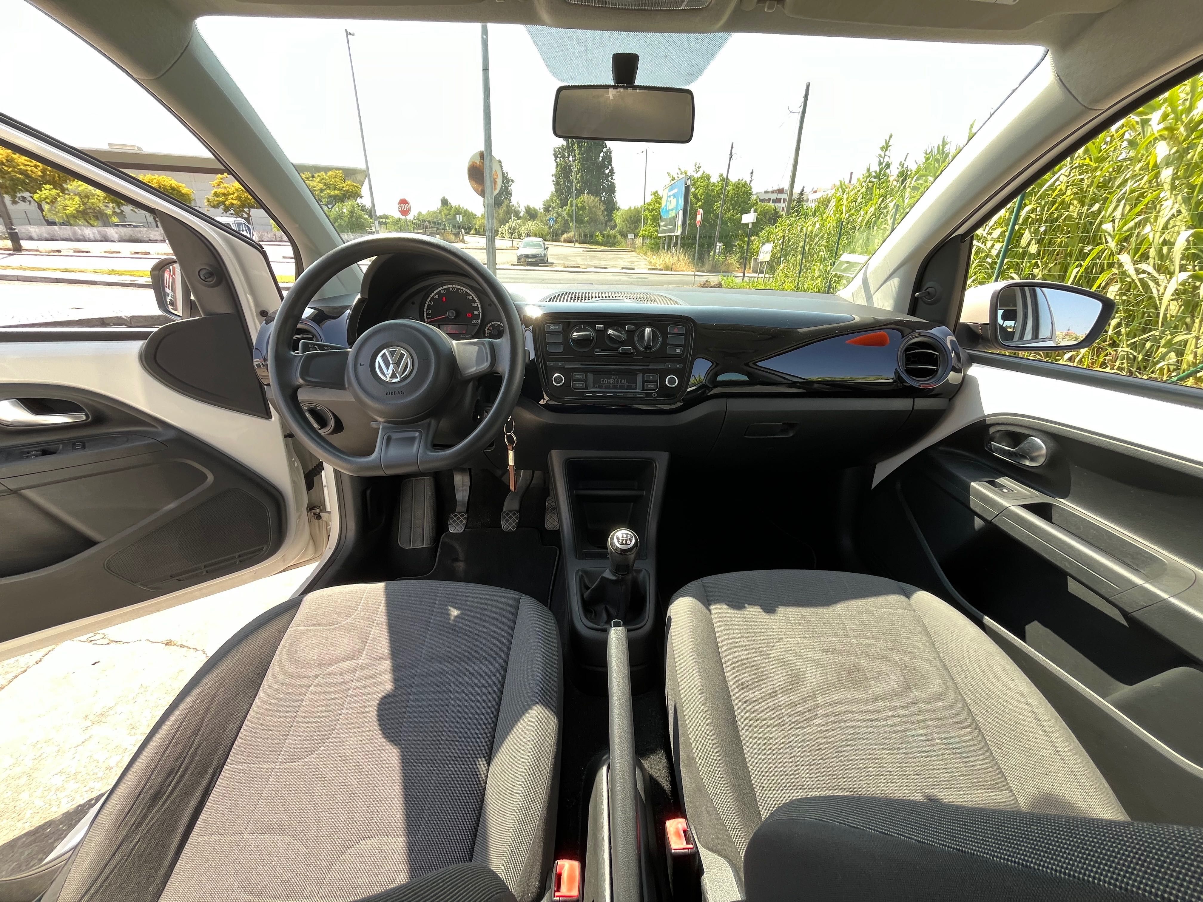 VW Up 1.0 Branco