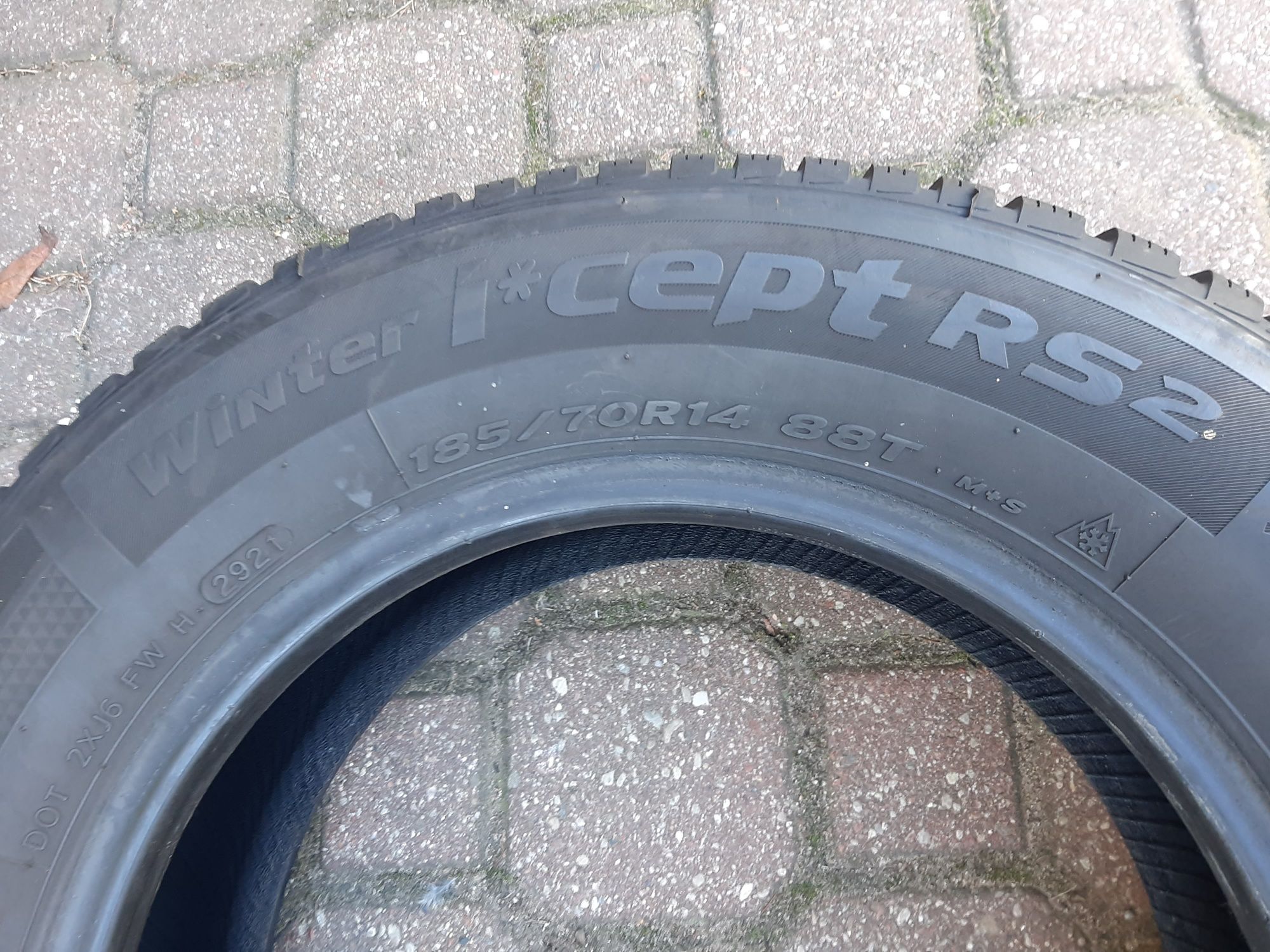 2x Opony zimowe 185/70R14 Hankook Winter I*Cept RS2 / Jak Nowe / 2020r