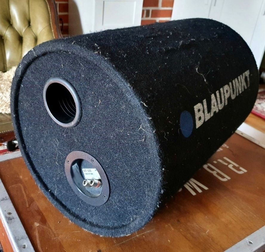 Mocny Subwoofer do auta Blaupunkt, tuba basowa