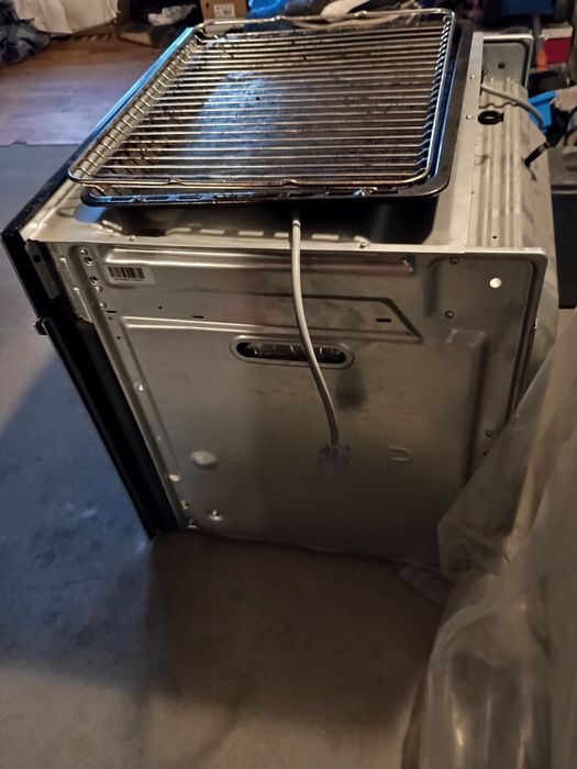 Piekarnik elektryczny firmy Elektrolux