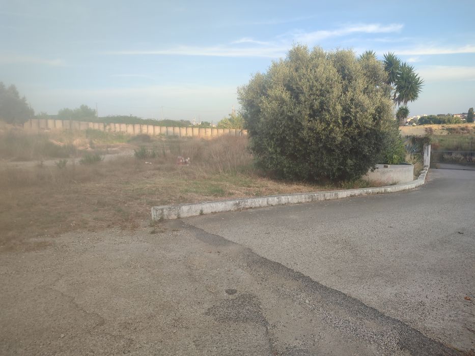 Terrenos para Construção Urbana - Caparica (Almada)