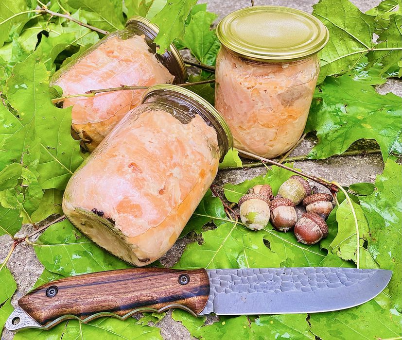 Консерва з червоної риби (лосось)