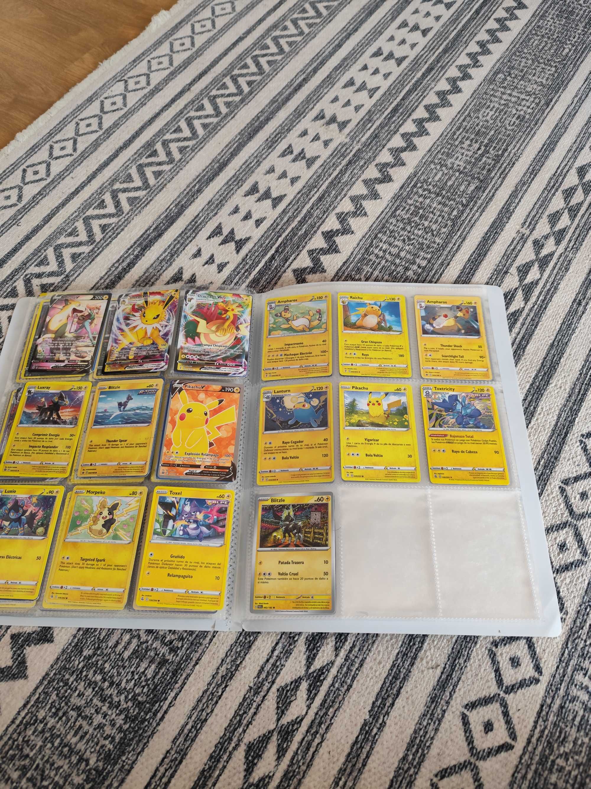 Caderneta Pokémon