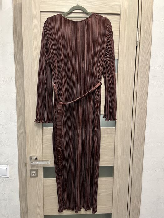 Сукня плісе шоколадного кольору