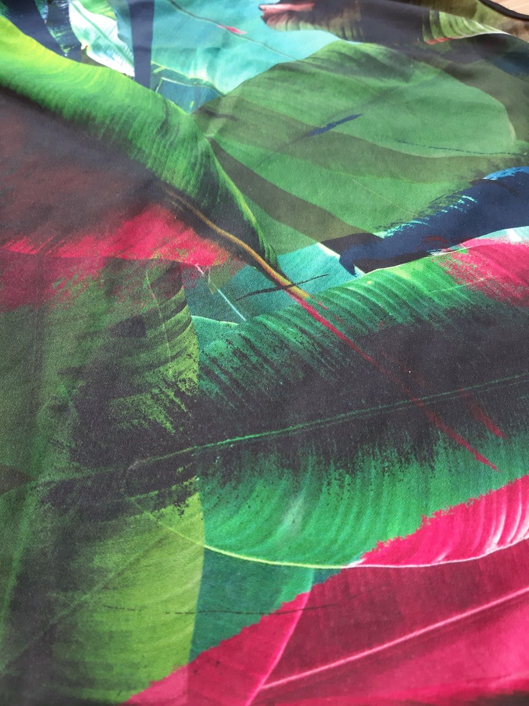 Koszulka w liście palmowe Reserved M