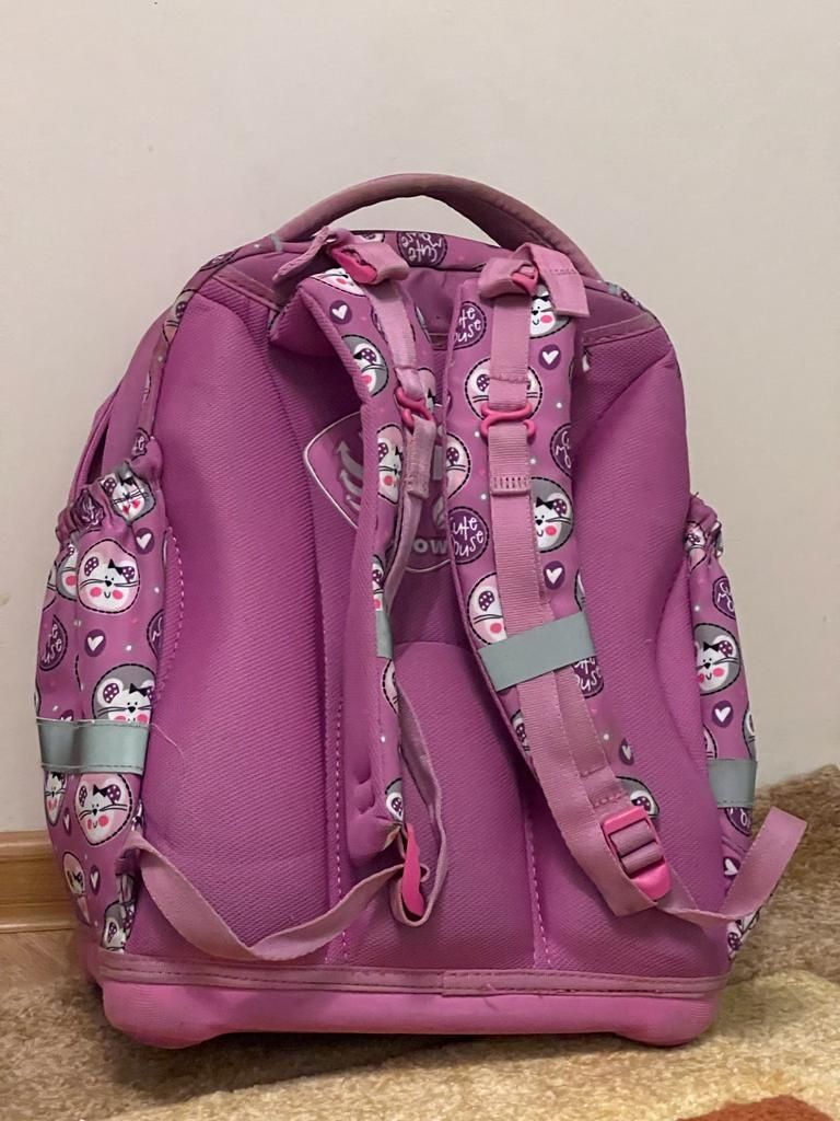 шкільний портфель(рюкзак)