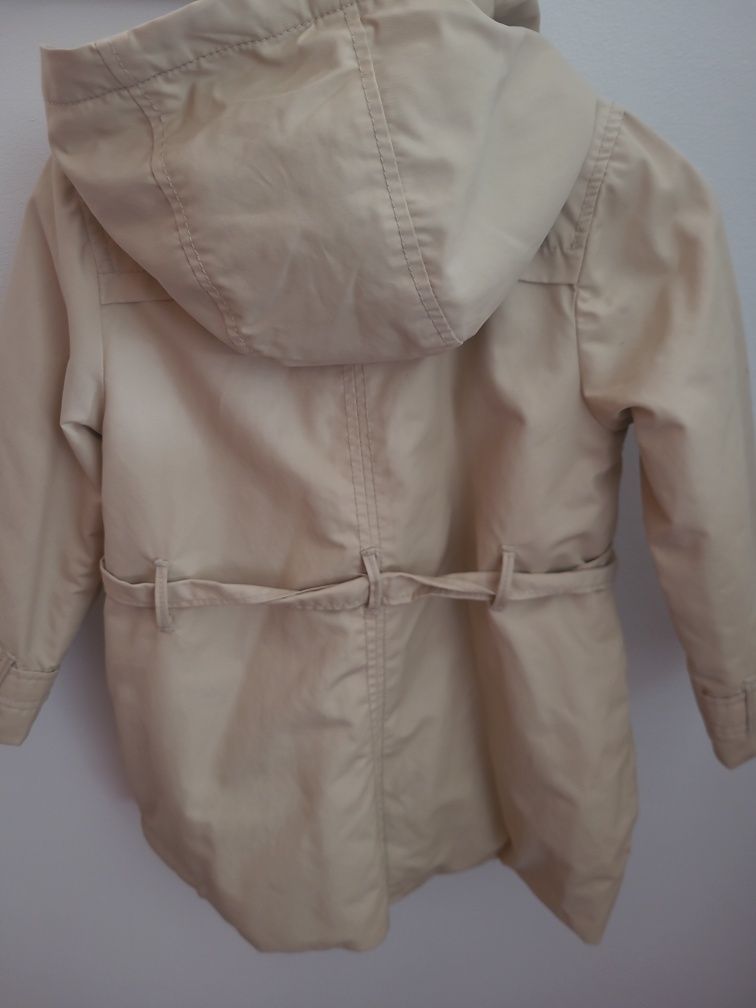 Casaco estilo gabardine trench coat forrado com capuz ZARA
