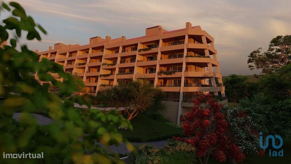 Apartamento T3 em São joão da madeira de 197,00 m2