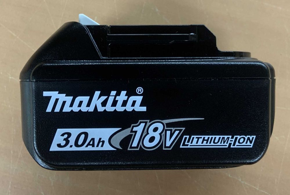Акумулятор Makita Li-ion BL1830B 18В 3.0 Ah Оригінал