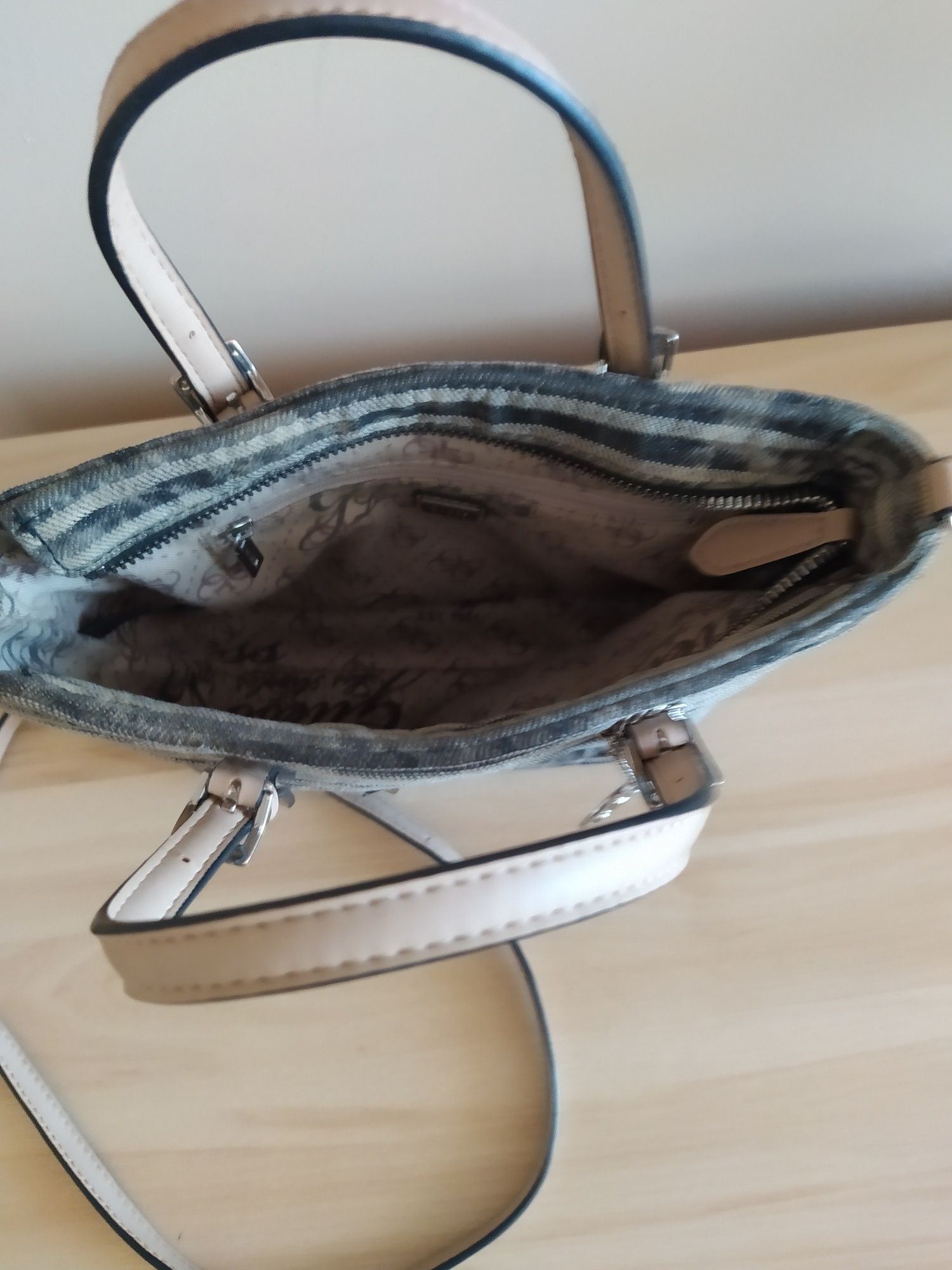 Sprzedam torebkę damską GUESS