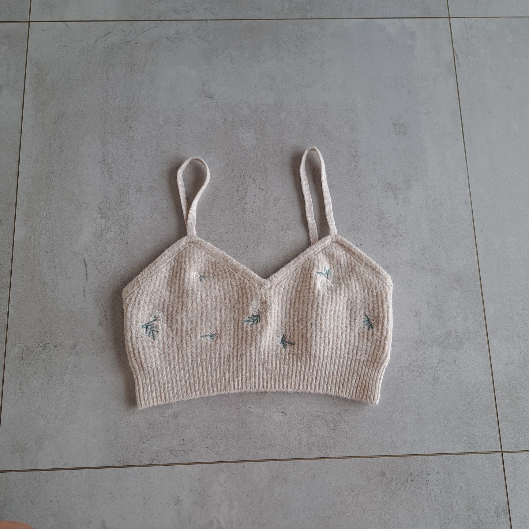 Crop top dzianinowy H&M w kwiaty