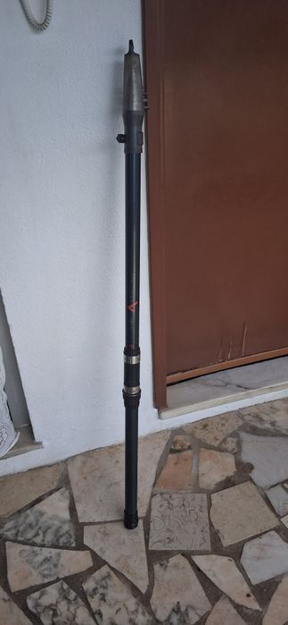 Vendo uma cana da pesca