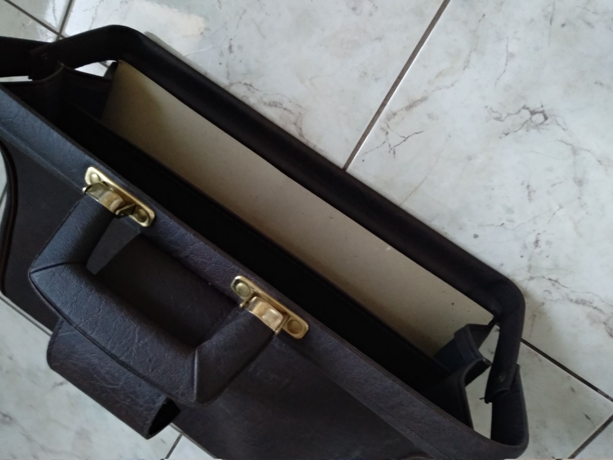 Teczka elegancka na laptopa i A4