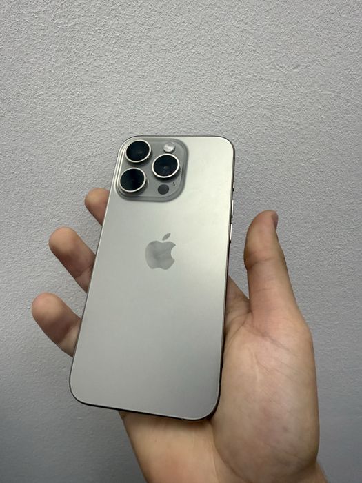 iPhone 15 Pro Natural