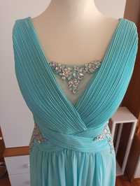 Piękna niebieska sukienka