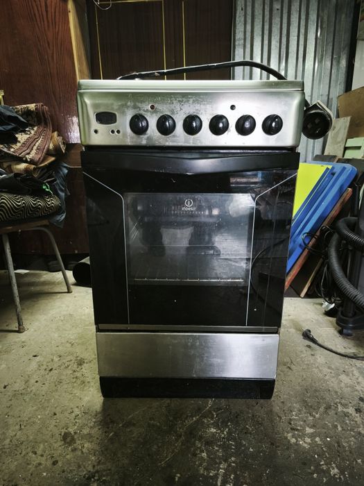 Електроплита Indesit