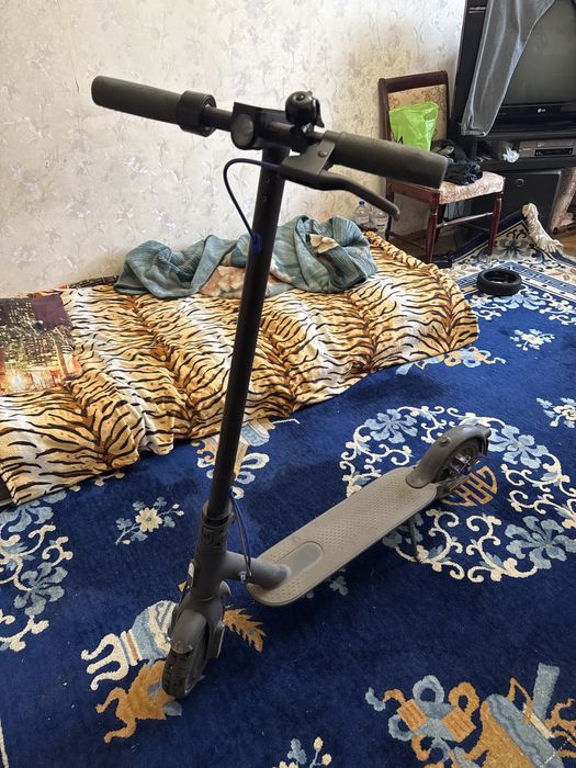 Продаю Єлектросамокат Хiaomі Mi Electric Scooter 3 Black