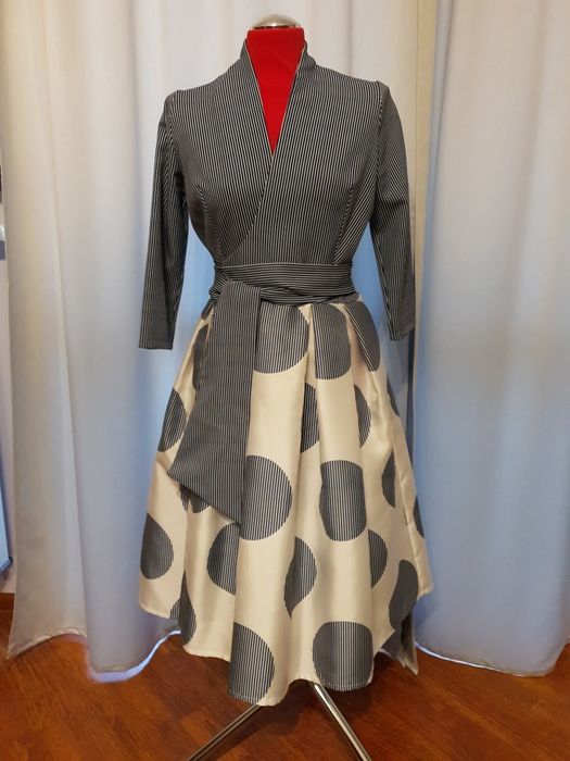 Przepiękna bardzo elegancka sukienka roz 38