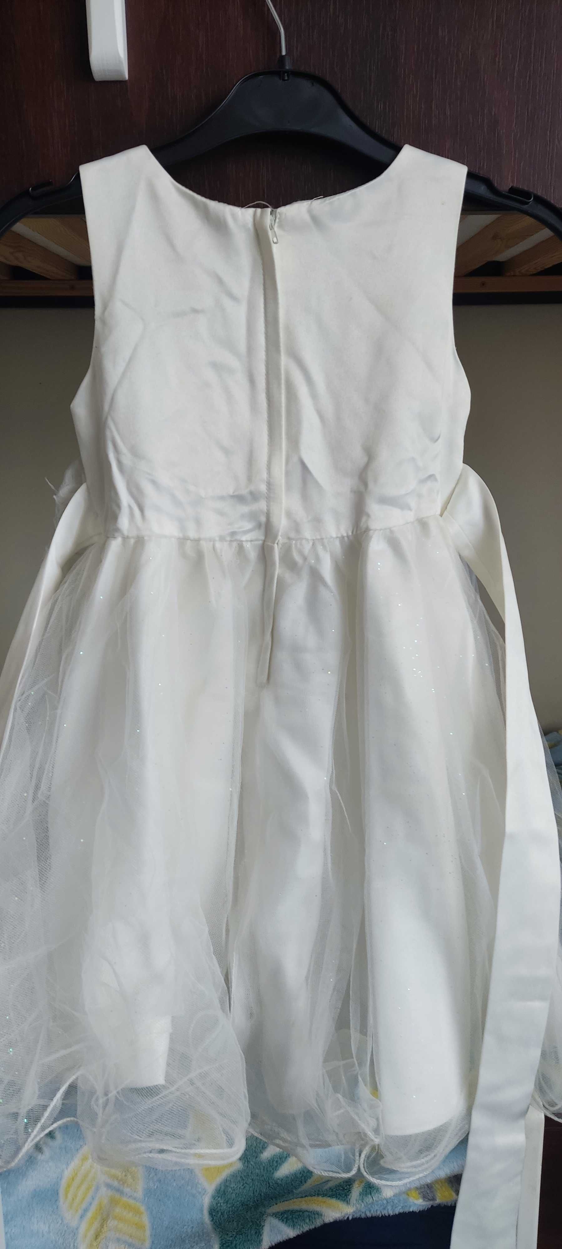 Elegancka biała sukienka dla dziewczynki r. 104