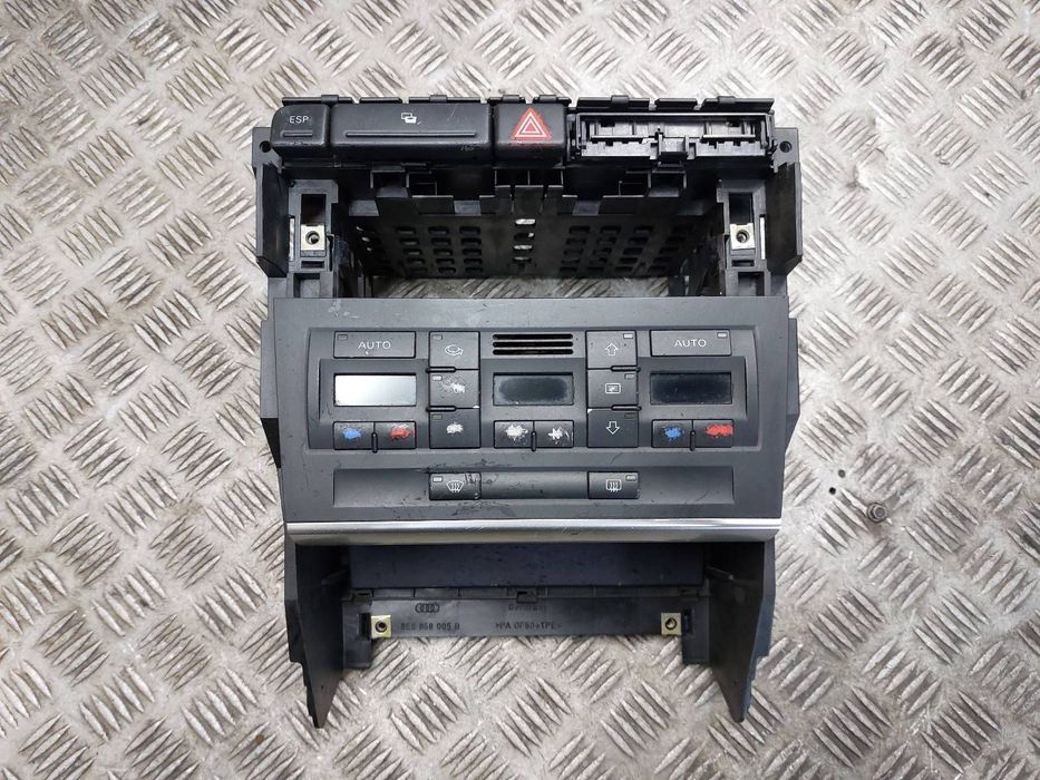 PANEL NAWIEWU KONSOLA ŚRODKOWA RAMKA AUDI A4 B6 8E0858005B 8E0820043