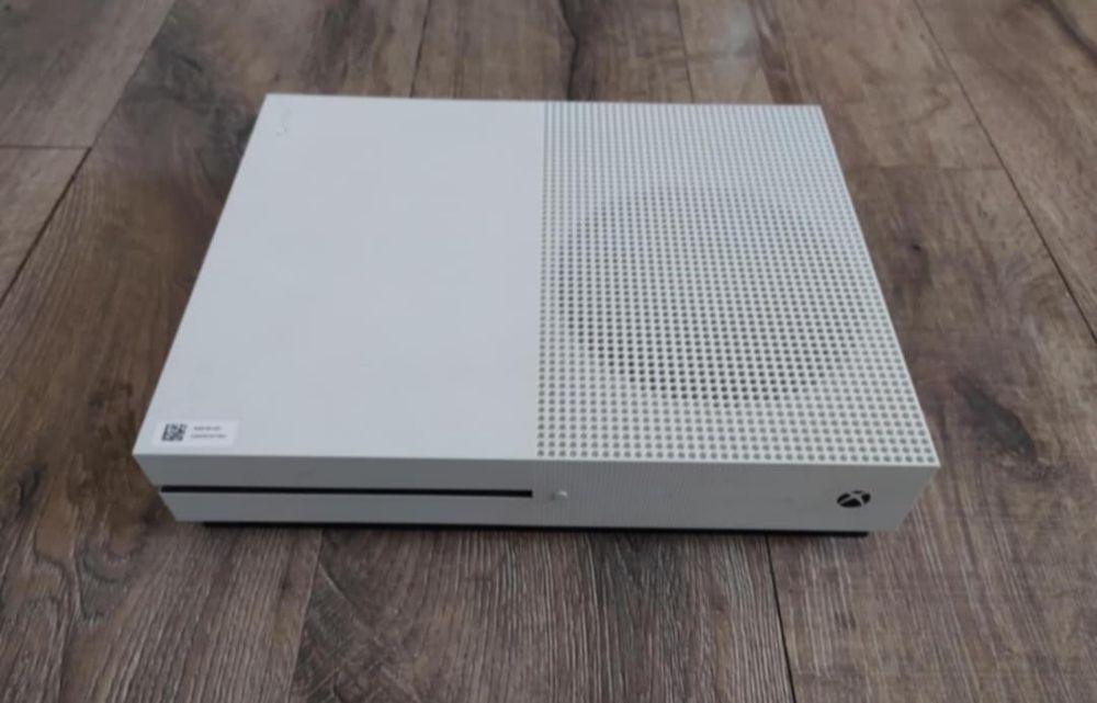 Konsola Xbox One S + Zasilacz Sprawna Wysyłka OLX