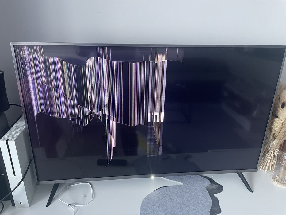Telewizor LED Xiaomi L43M5-5ASP 43 " 4K UHD - uszkodzona matryca