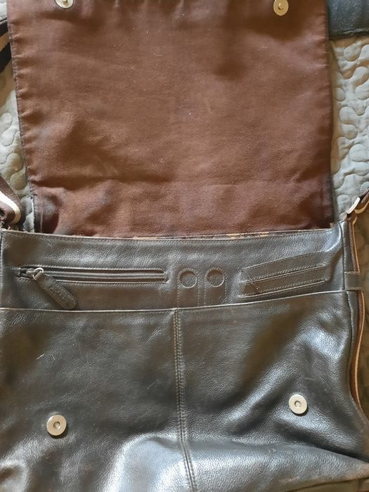 Отличная кожаная сумка