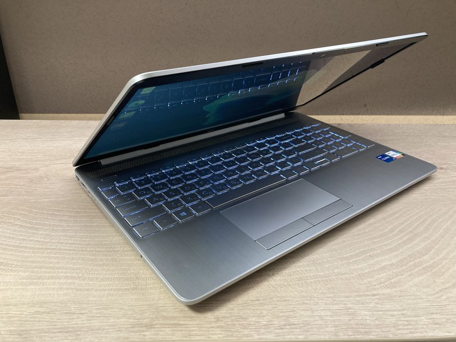 Ноутбук HP Laptop 15s-FG5340  i3-1215 8Gb 256ssd win10 гар 12 міс