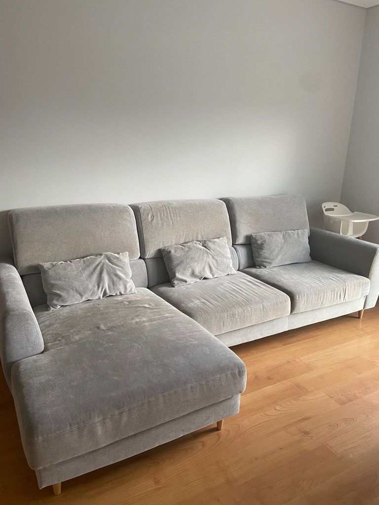 Vendo sofa com chaise longue