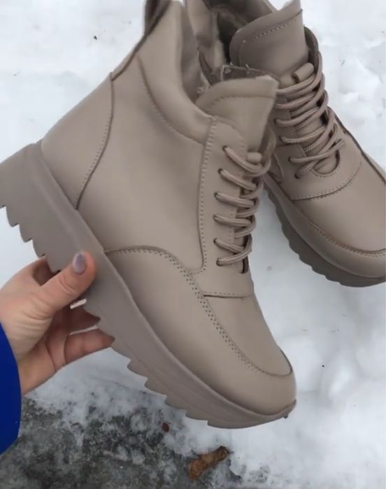 Жіночі шкіряні ботінки