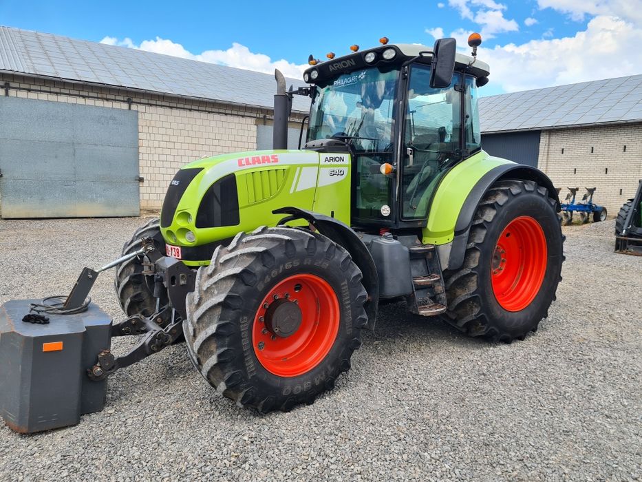 Claas Arion 640