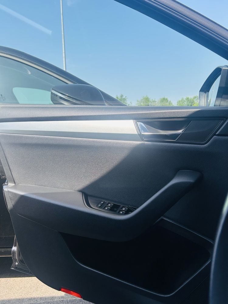 Skoda Superb 2019 (1.8 TSI) Ambition