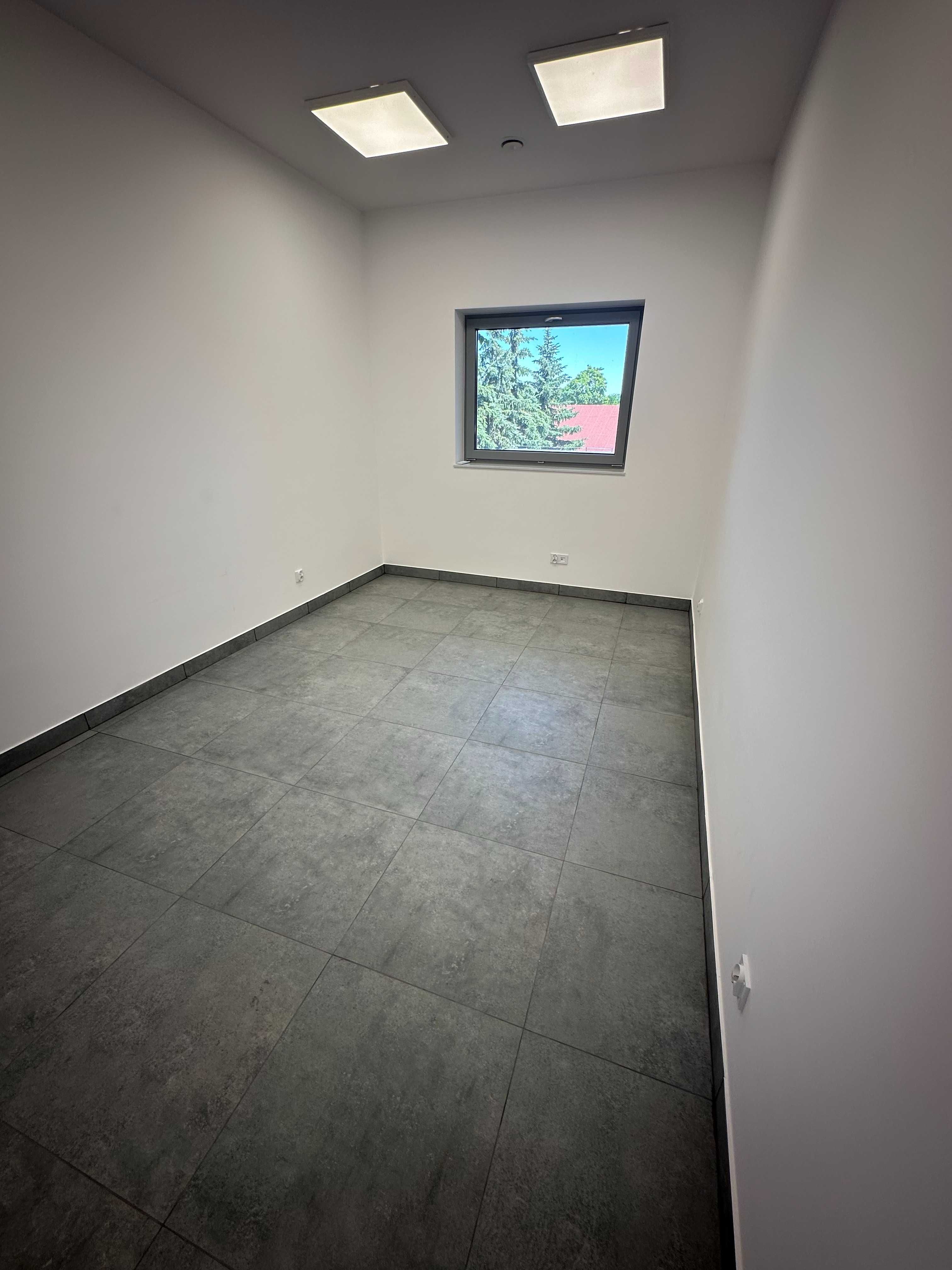 Wynajmę lokal 14 m2 w centrum Łasku, ul. Warszawska - Srebrne Pasaże