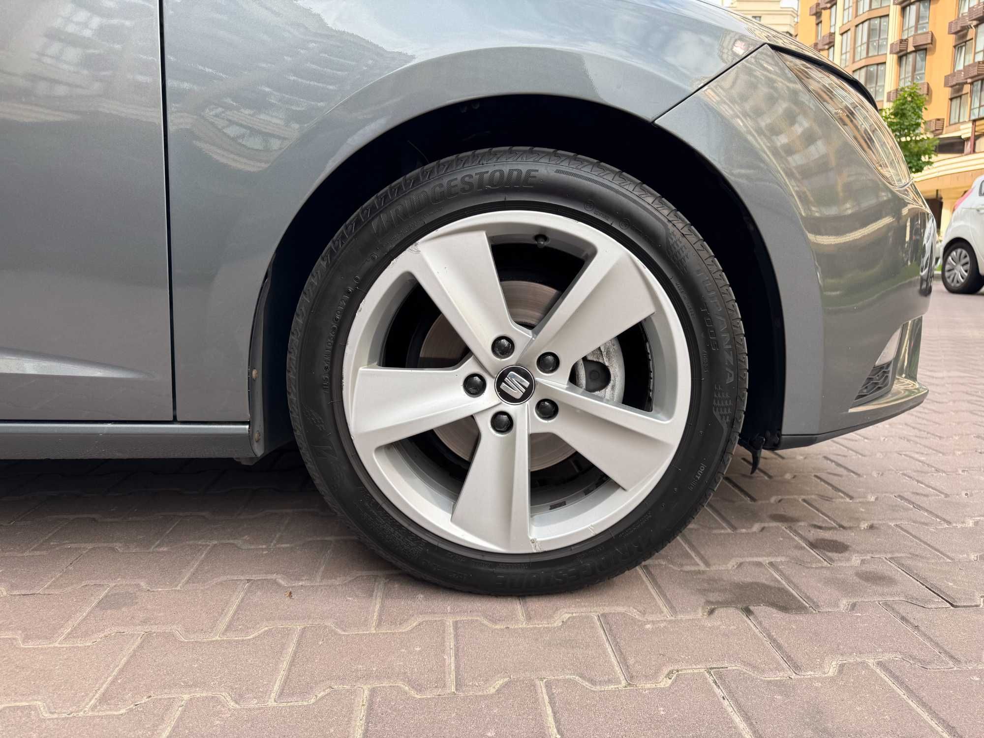Продам SEAT Leon 2013