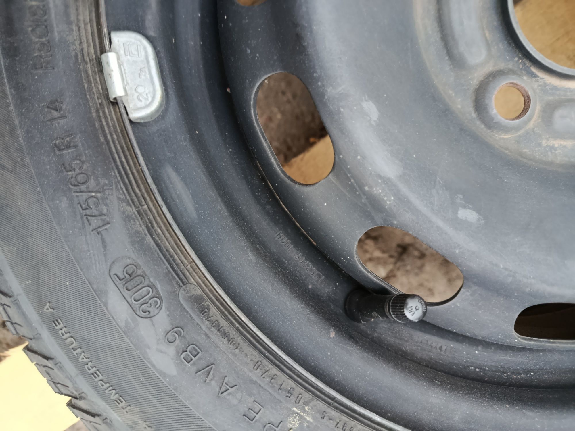 Ford koło zapasowe felga 15 opona 175/65r14