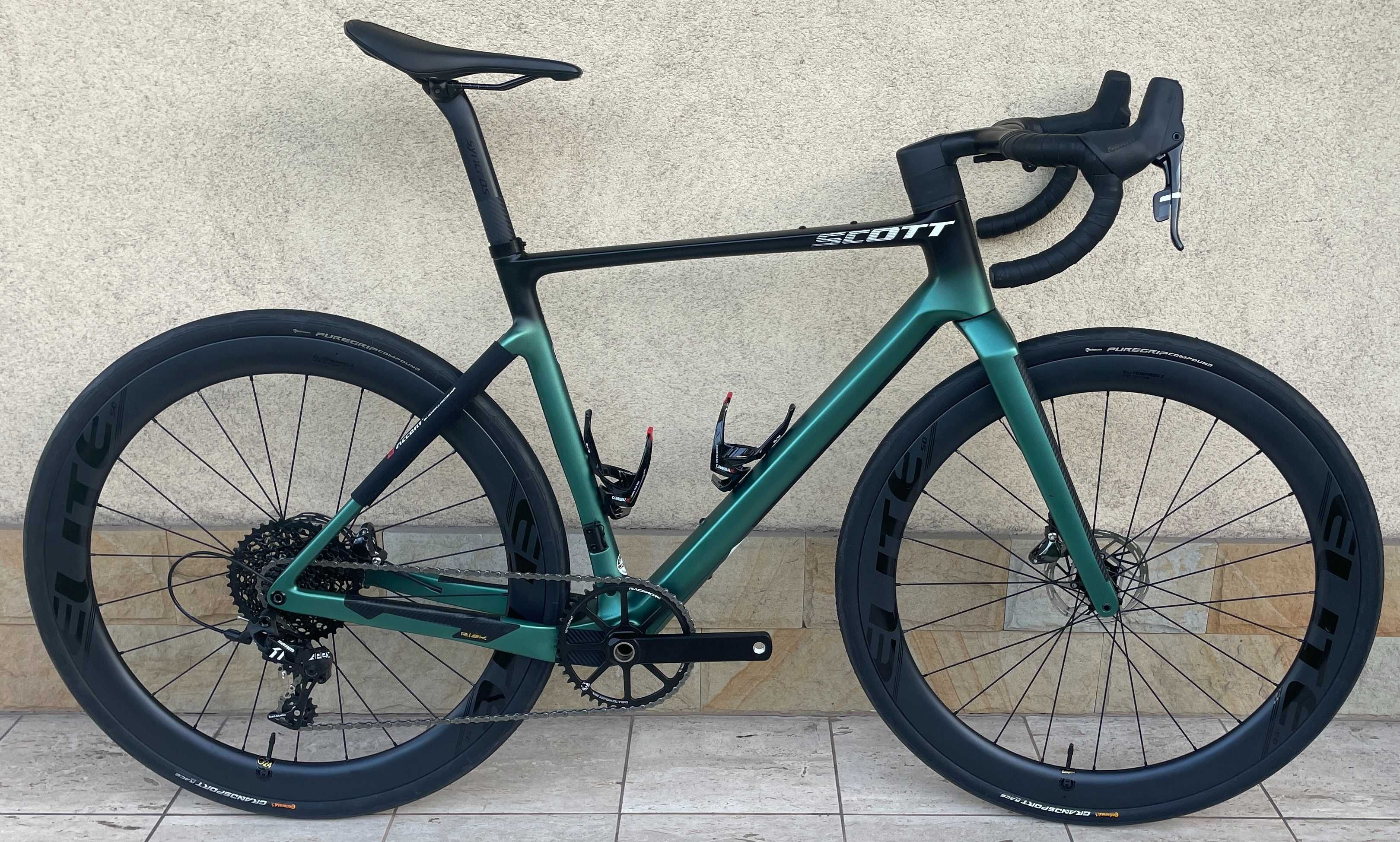 Scott Addict-Gravel carbon-Sram-Force r.M-54