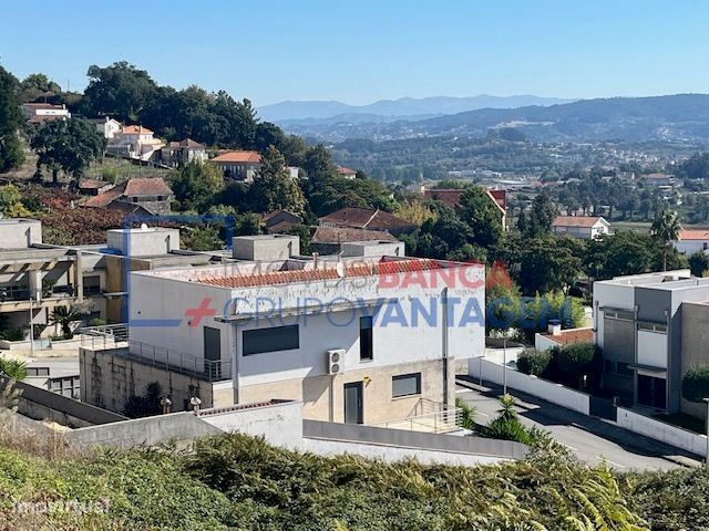 Moradia T3 - Paredes - Louredo