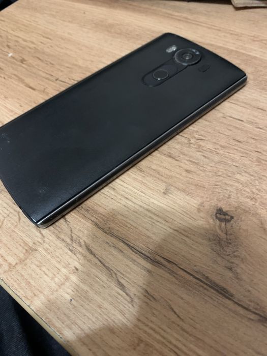 Телефон старий LG