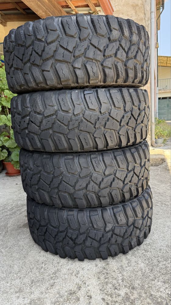 Pneus Cooper Discoverer STT Pro 33/12.50R15